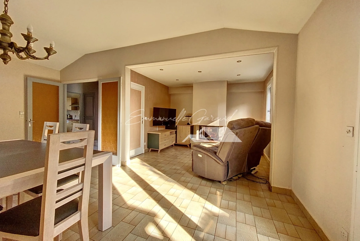 Belle maison de 4 chambres de 113 m² à Millau avec garage et terrasses 