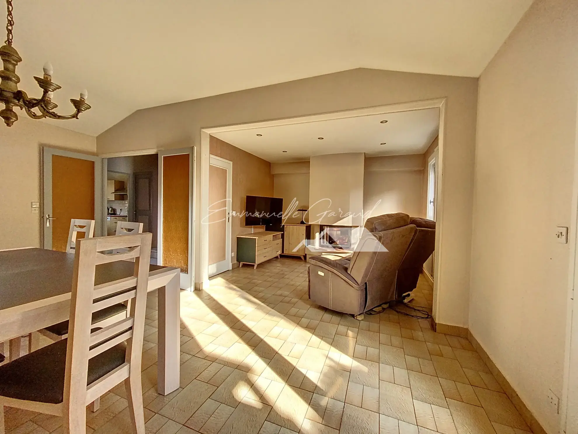 Belle maison de 4 chambres de 113 m² à Millau avec garage et terrasses 
