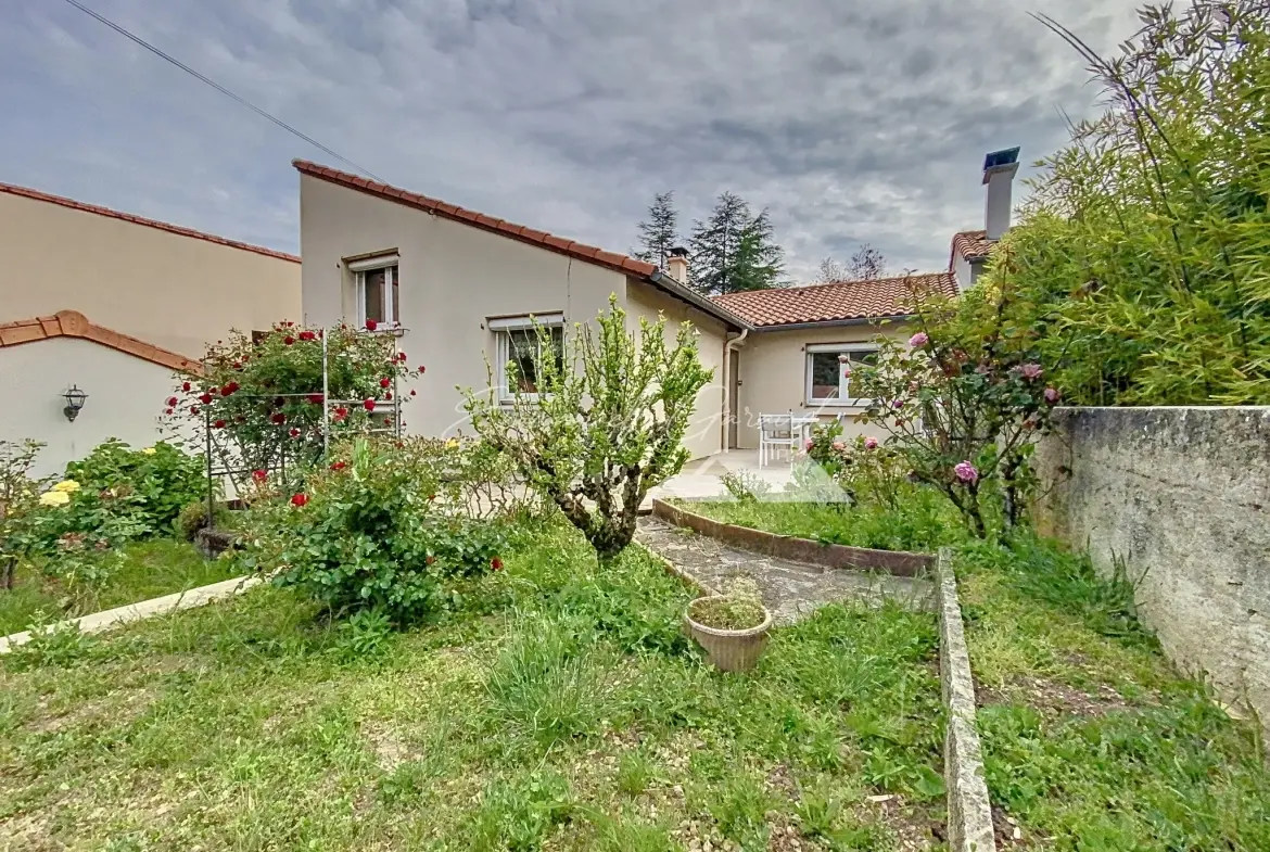 Belle maison de 4 chambres de 113 m² à Millau avec garage et terrasses 