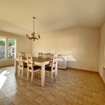 Belle maison de 4 chambres de 113 m² à Millau avec garage et terrasses