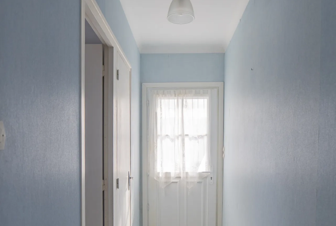 Maison à vendre à Bouin (85) avec 2 chambres, garage et vue dégagée 