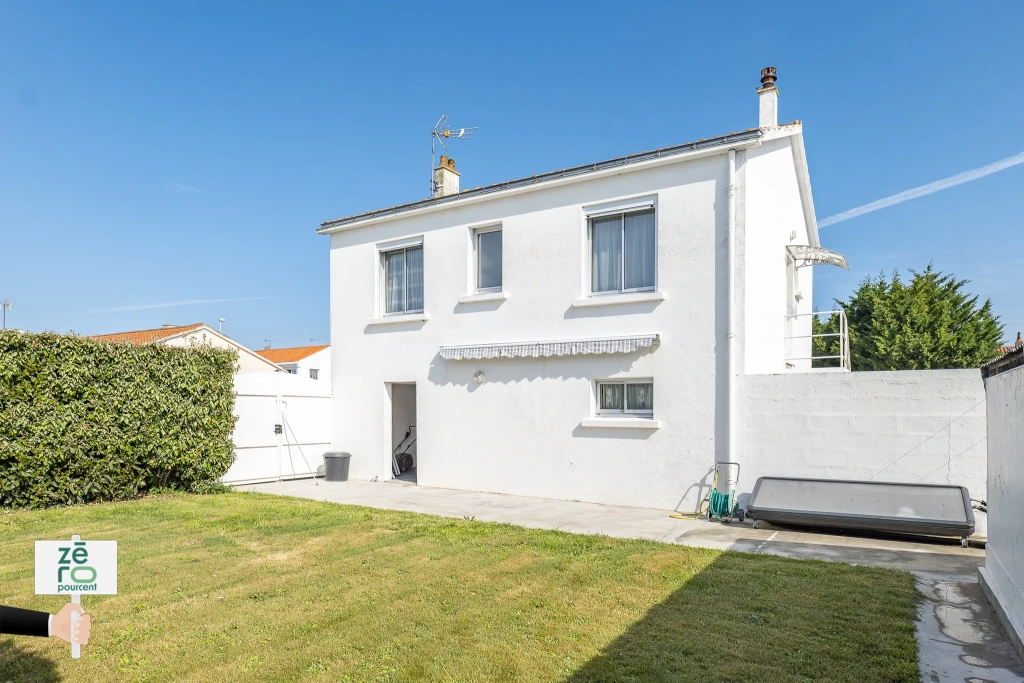 Maison à vendre à Bouin (85) avec 2 chambres, garage et vue dégagée