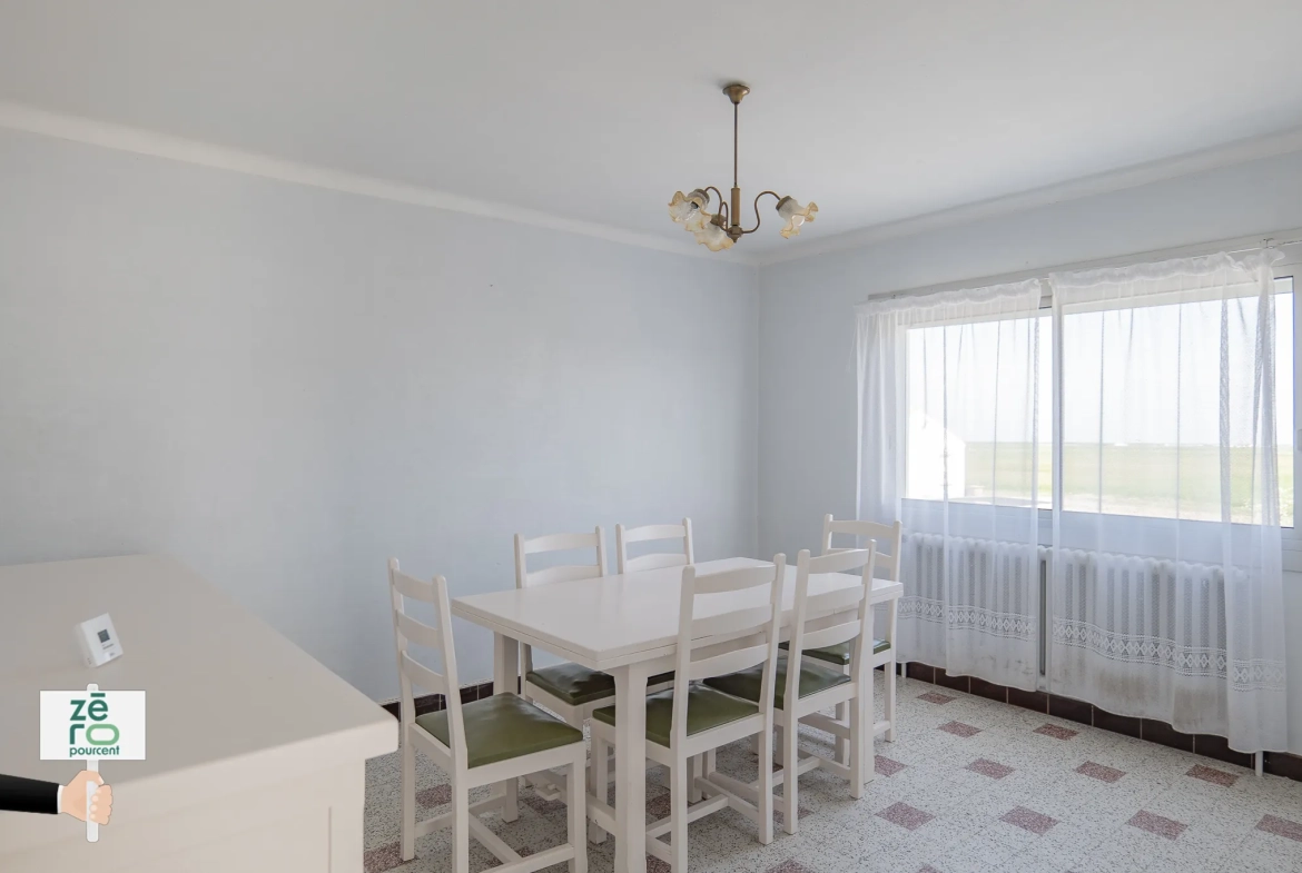 Maison à vendre à Bouin (85) avec 2 chambres, garage et vue dégagée 