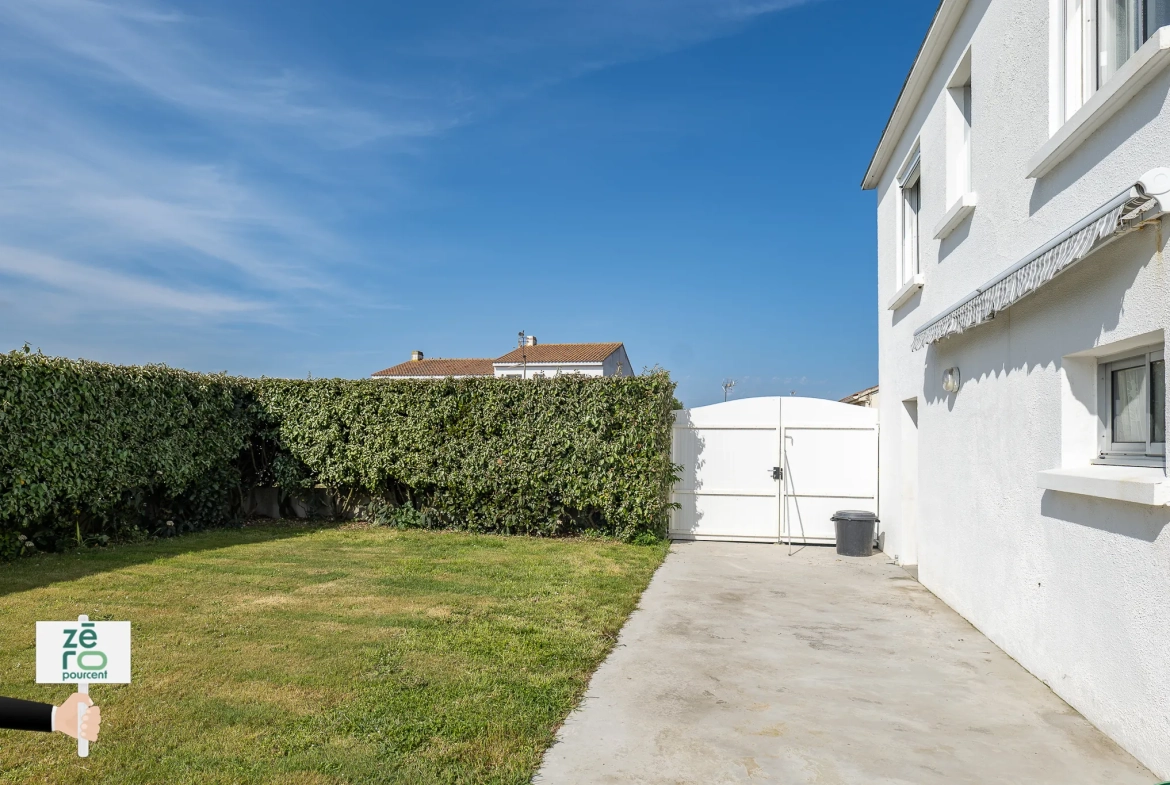 Maison à vendre à Bouin (85) avec 2 chambres, garage et vue dégagée 