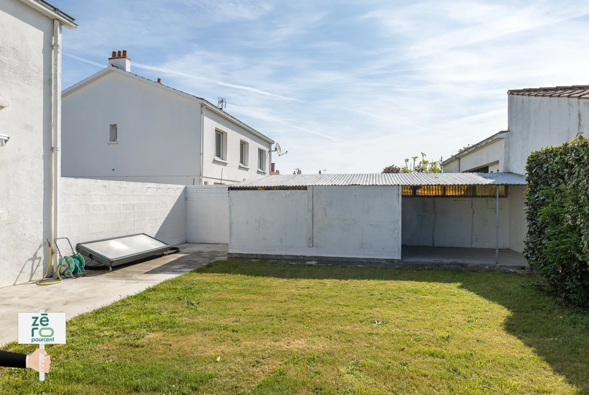 Maison à vendre à Bouin (85) avec 2 chambres, garage et vue dégagée 