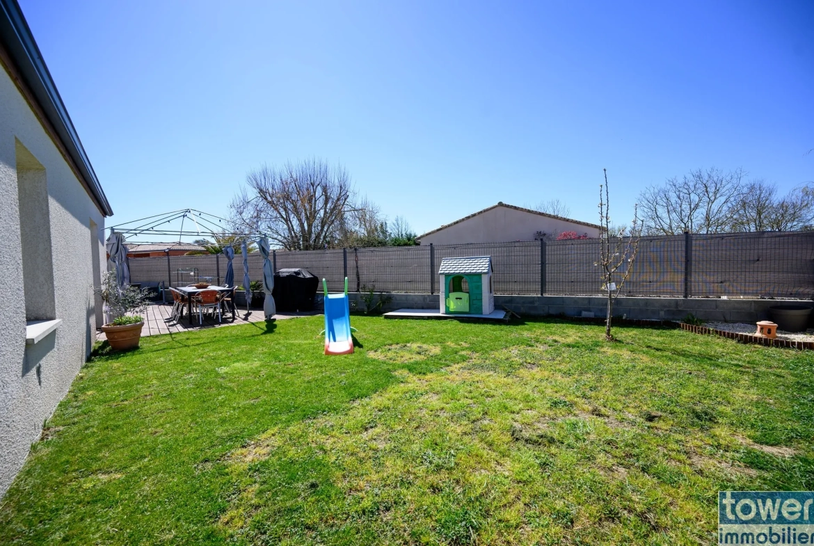 Maison familiale récente avec 4 chambres à Lavernose-Lacasse 