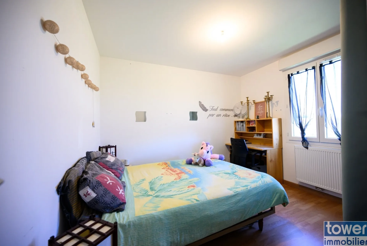 Maison familiale récente avec 4 chambres à Lavernose-Lacasse 