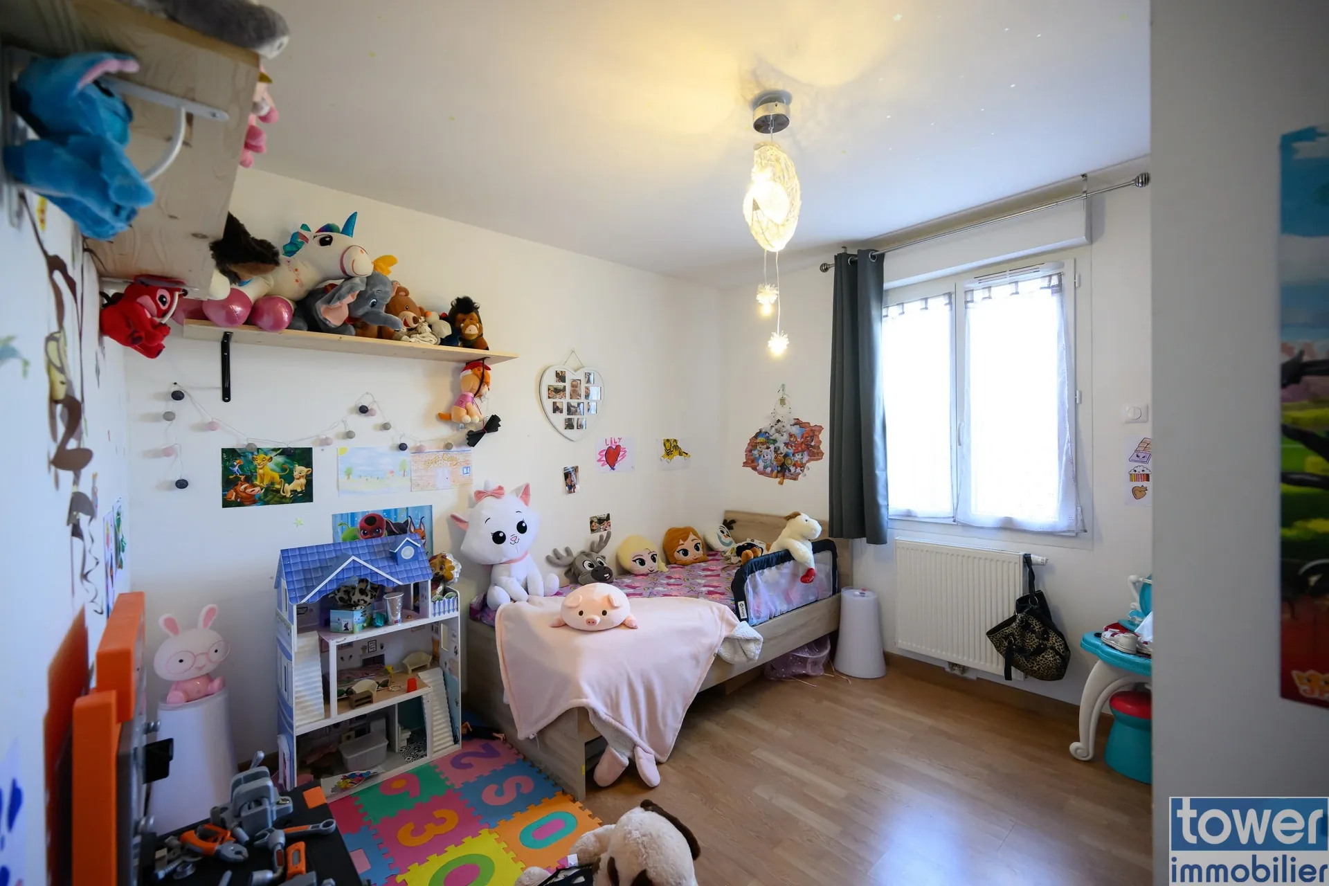 Maison familiale récente avec 4 chambres à Lavernose-Lacasse 