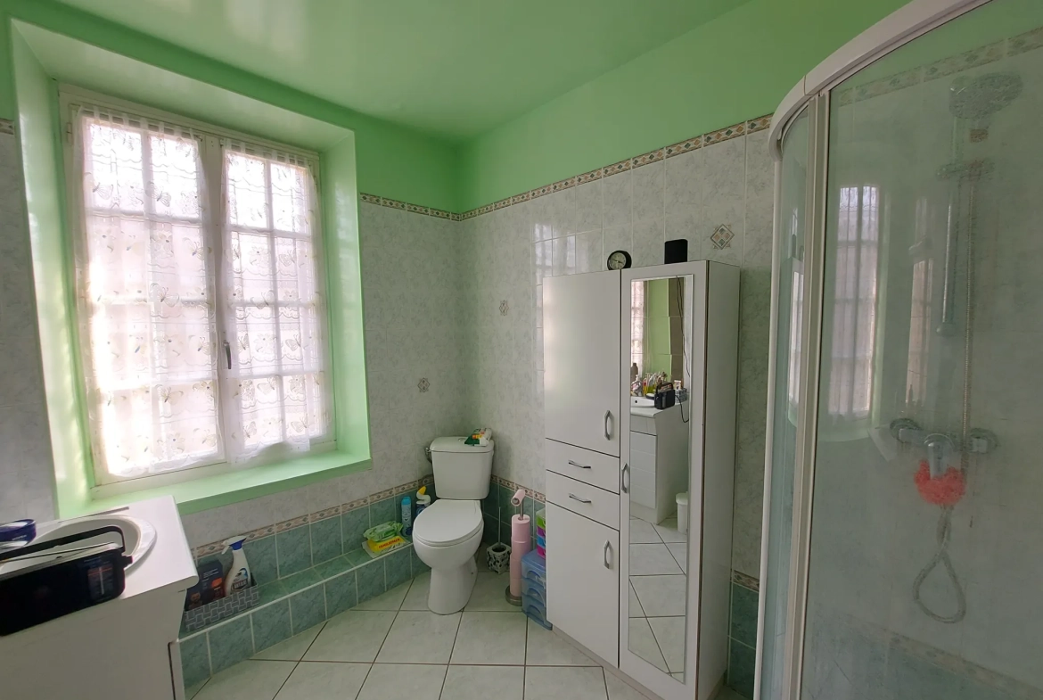 Maison 122 m² à Guernes avec jardin, garage et plusieurs chambres 