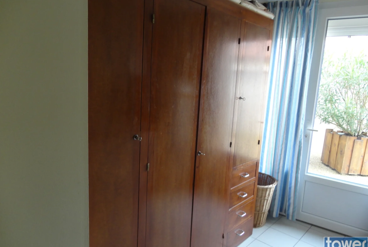 À vendre maison de 170 m² au cœur de Saint Jean d'Angély avec 5 chambres et cave 