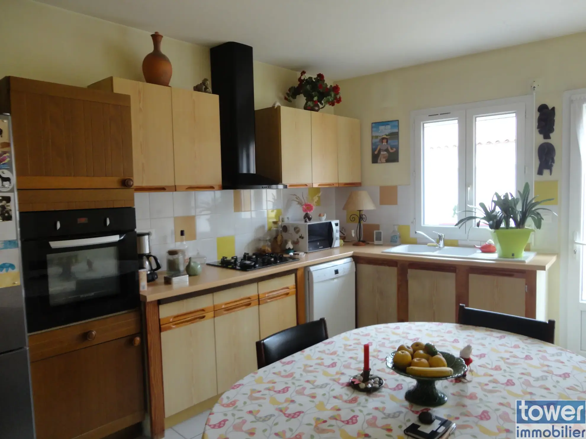 À vendre maison de 170 m² au cœur de Saint Jean d'Angély avec 5 chambres et cave 