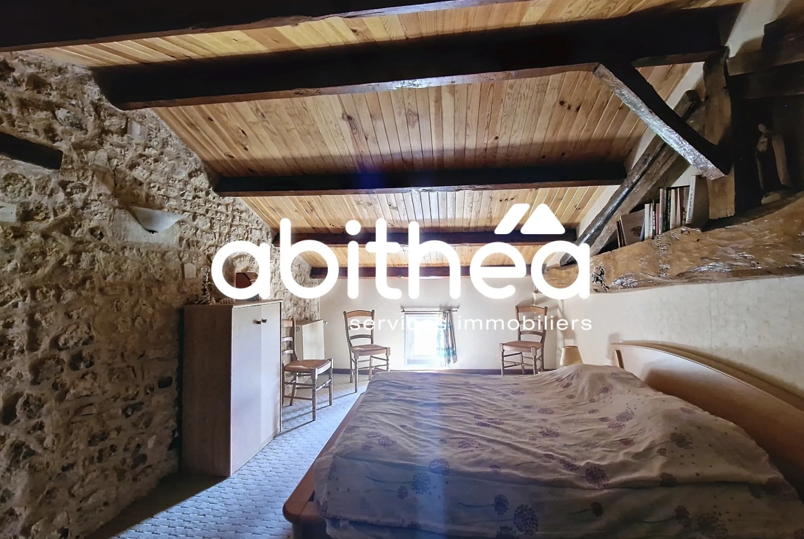 Maison charentaise avec 4 chambres, piscine, garage à Bois 