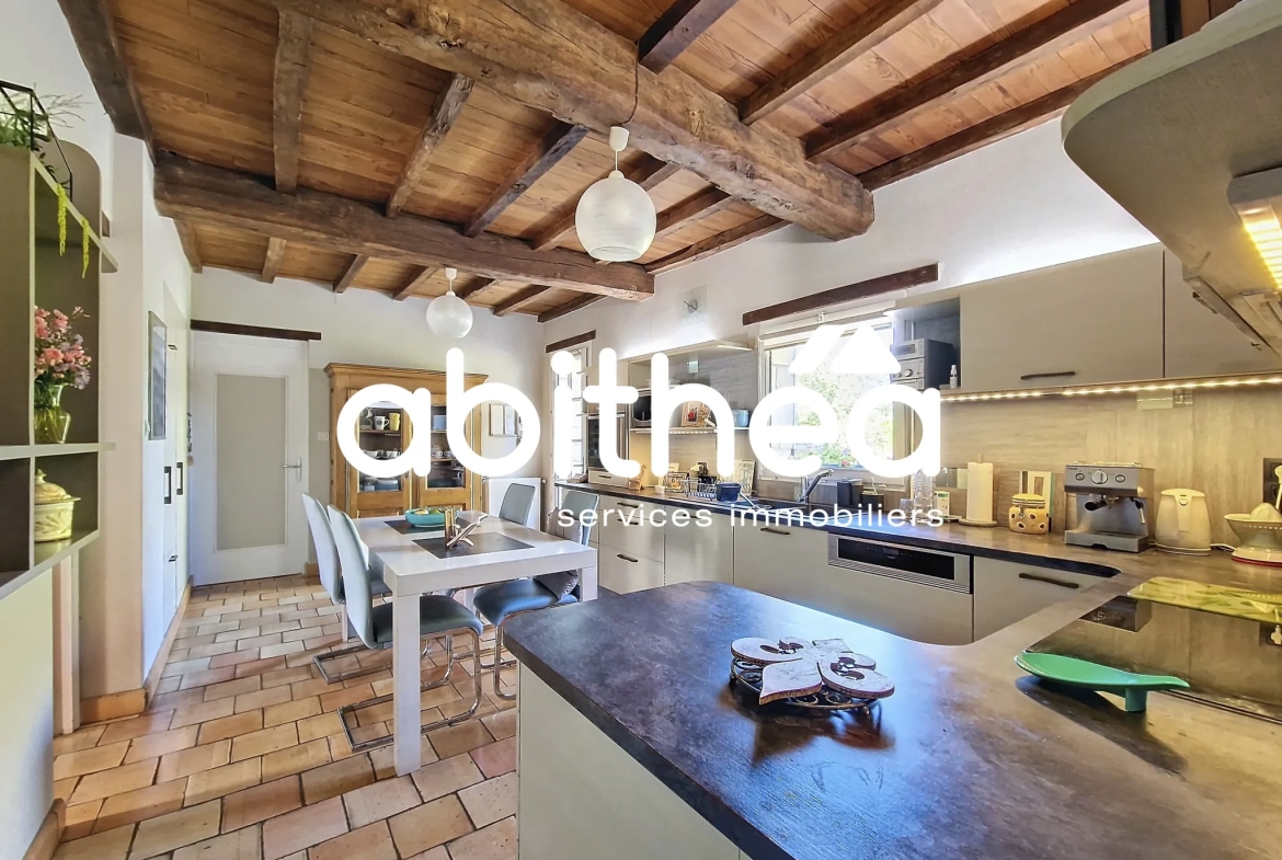 Maison charentaise avec 4 chambres, piscine, garage à Bois 