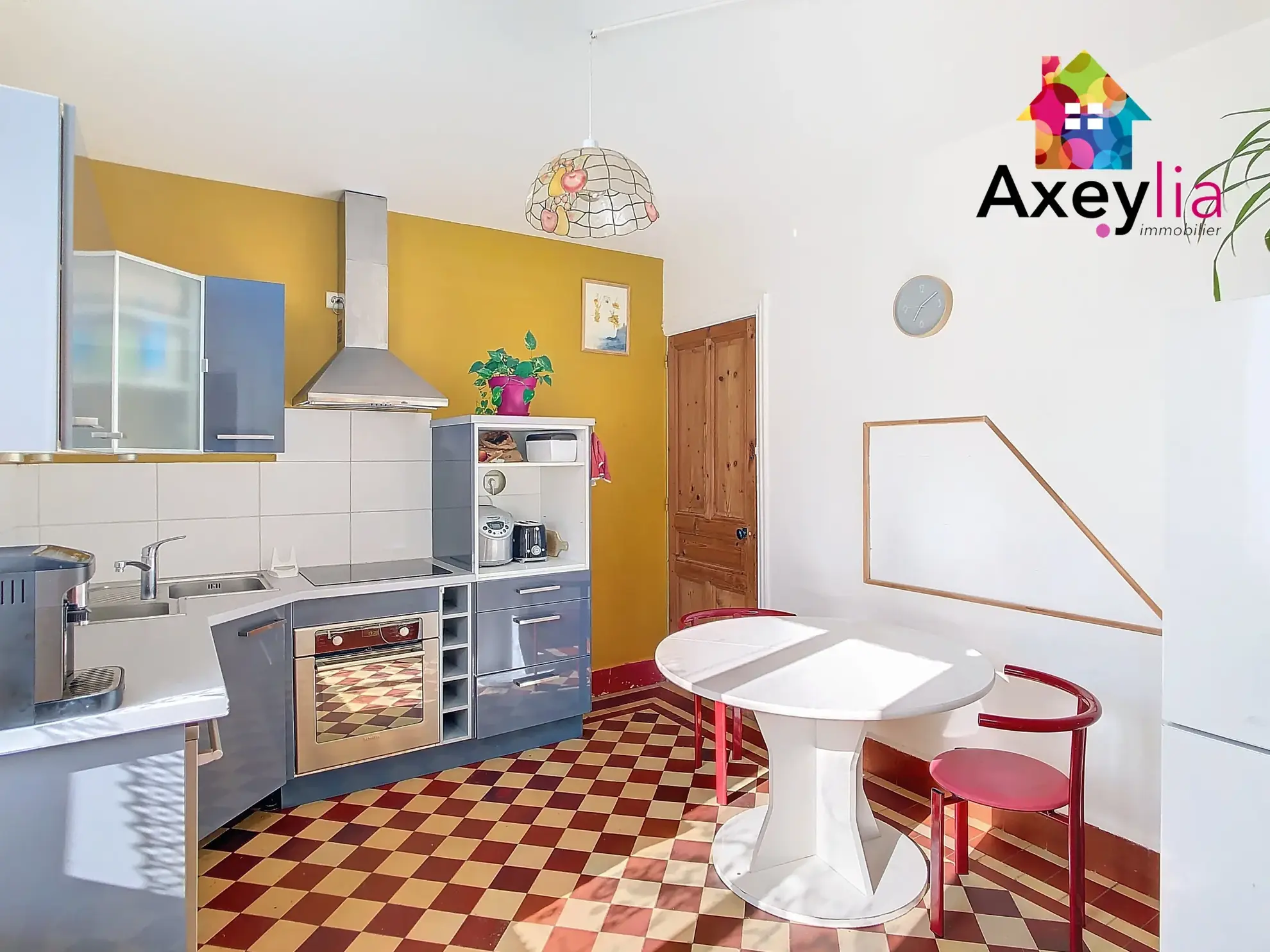 Maison à vendre à Roanne, 3 chambres, jardin, quartier calme, proche gare 