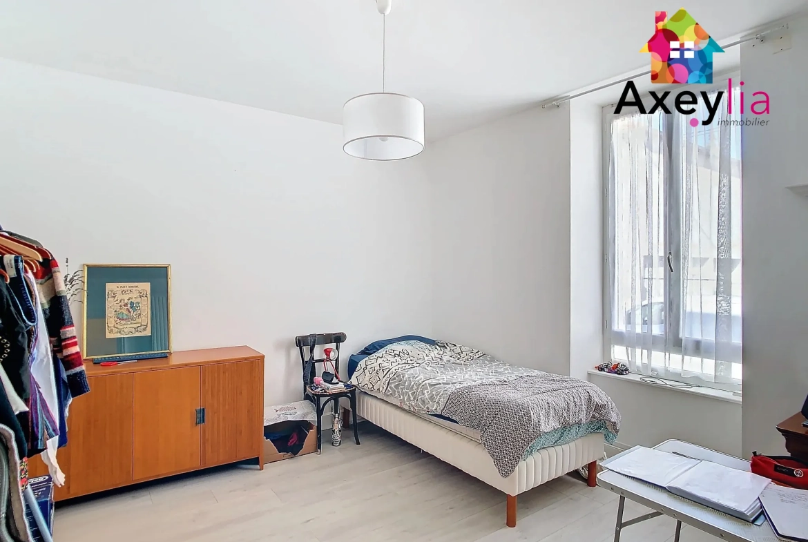 Maison à vendre à Roanne, 3 chambres, jardin, quartier calme, proche gare 