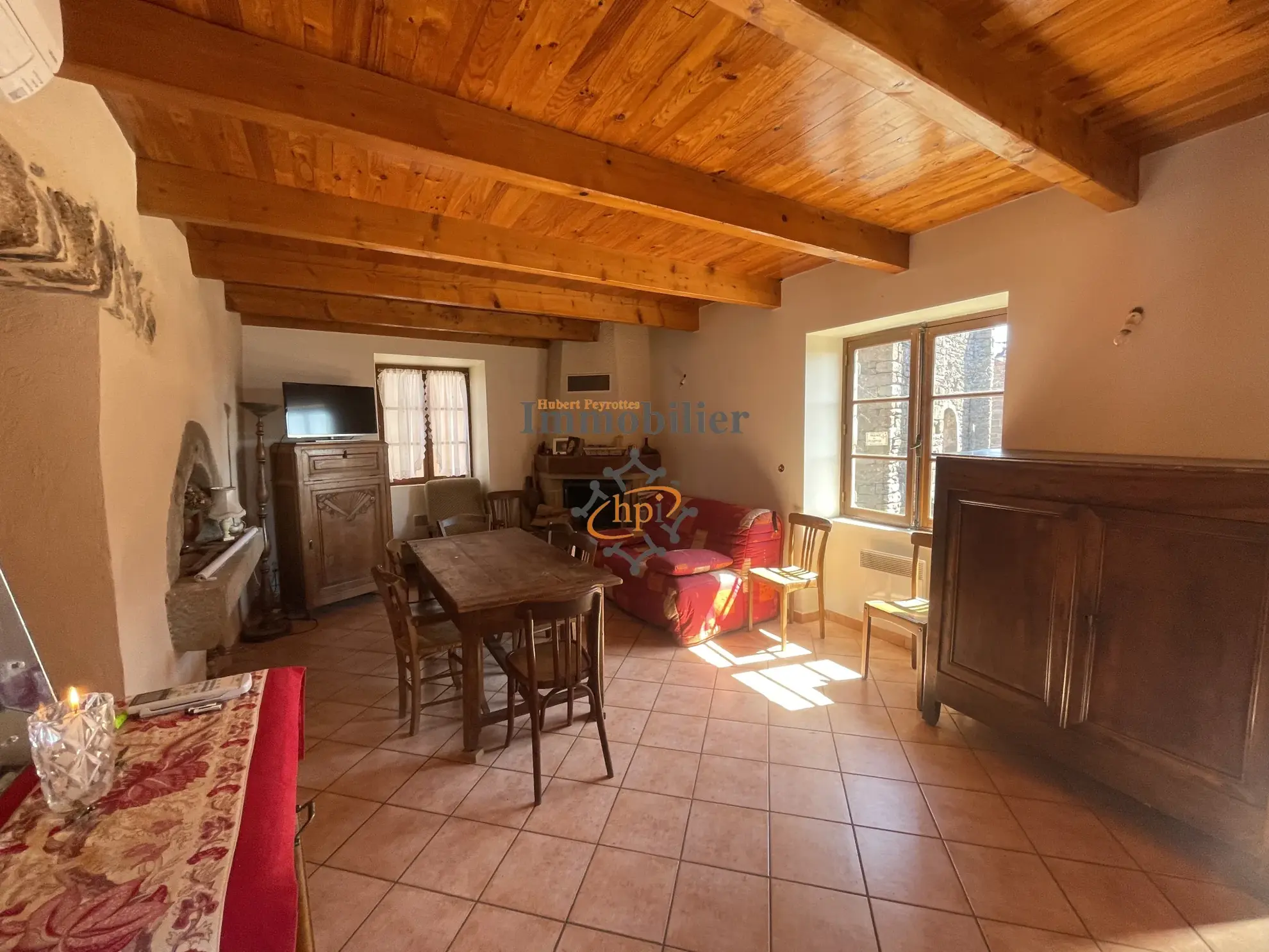 Maison de village en pierre à vendre à Saint Victor et Melvieu – Rénovée et lumineuse 