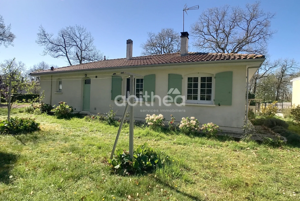 Maison de plain-pied à vendre à Puymoyen avec jardin et garage 