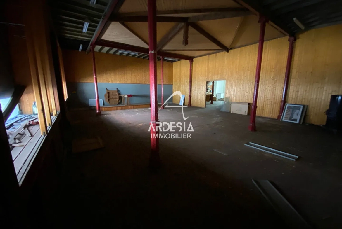Loft à rénover de 230 m2 à Saint Michel de Maurienne, opportunité unique 