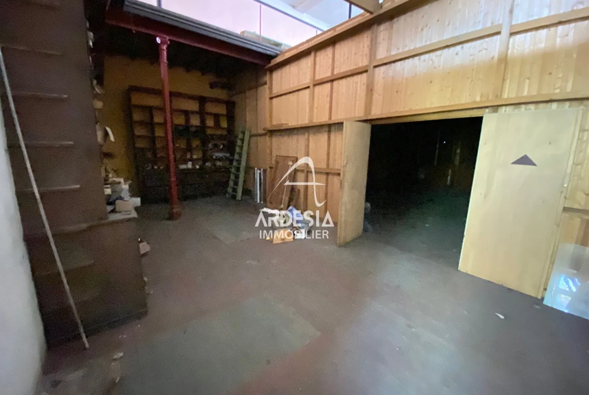 Loft à rénover de 230 m2 à Saint Michel de Maurienne, opportunité unique 