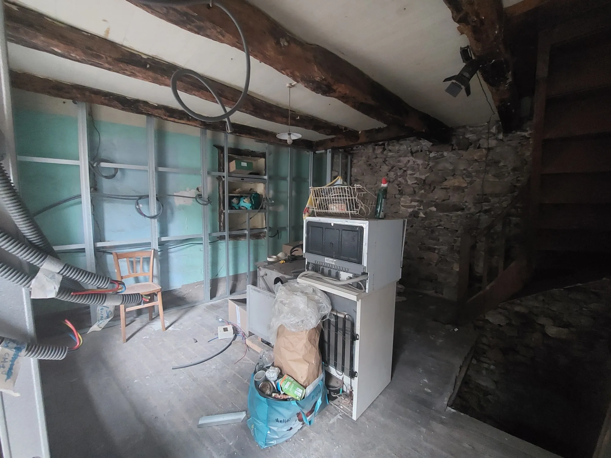 Maison de village à Fayet, 57 m² à rénover en campagne 