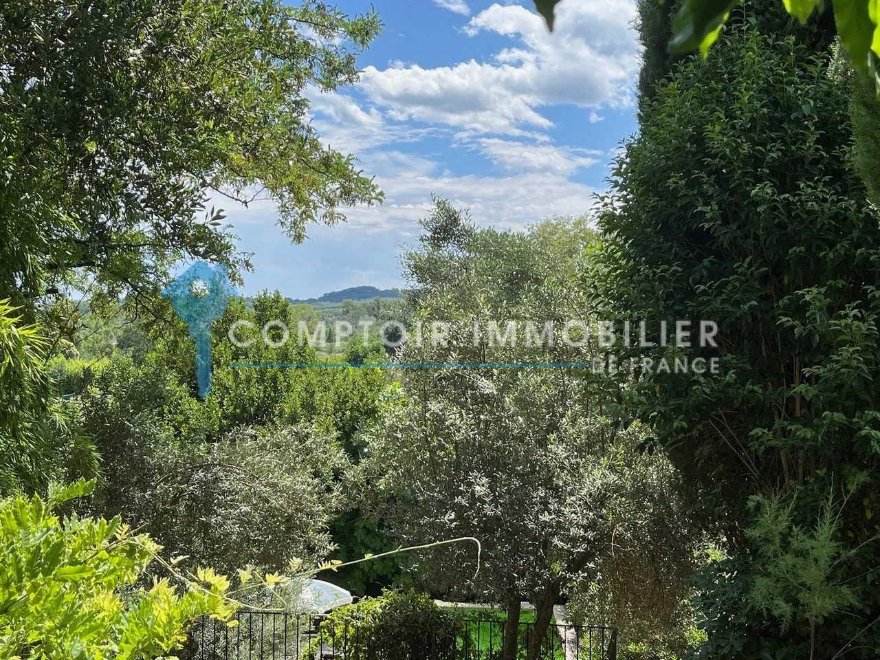 Charmante maison de village avec piscine, terrain arboré et vue panoramique proche d'Uzès, Alès et Nîmes 