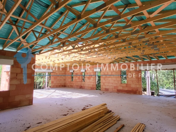 Maison de plain-pied de 140m² proche d'Anduze avec terrain de 2000m² à vendre
