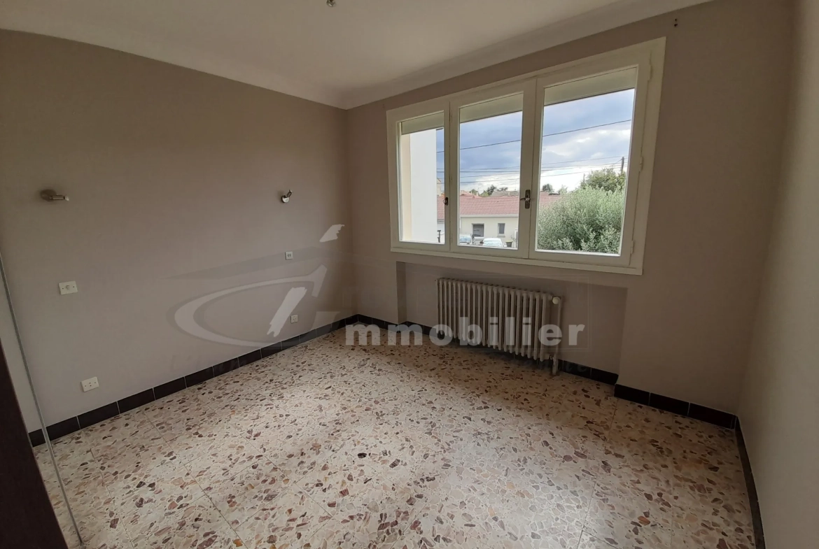 Maison 123 m² avec jardin, garage et T2 indépendant à Romans-sur-Isère 