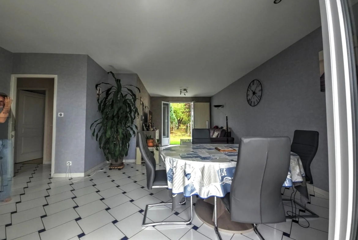 Maison familiale 4 pièces avec sous-sol de 90 m² à Isle-Aixe-sur-Vienne 