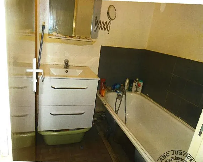 Appartement T4 à vendre à Torcy, 81 m², garage, enchères à partir de 52 000 euros 