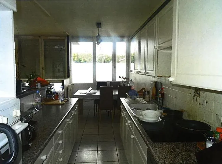 Appartement T4 à vendre à Torcy, 81 m², garage, enchères à partir de 52 000 euros 