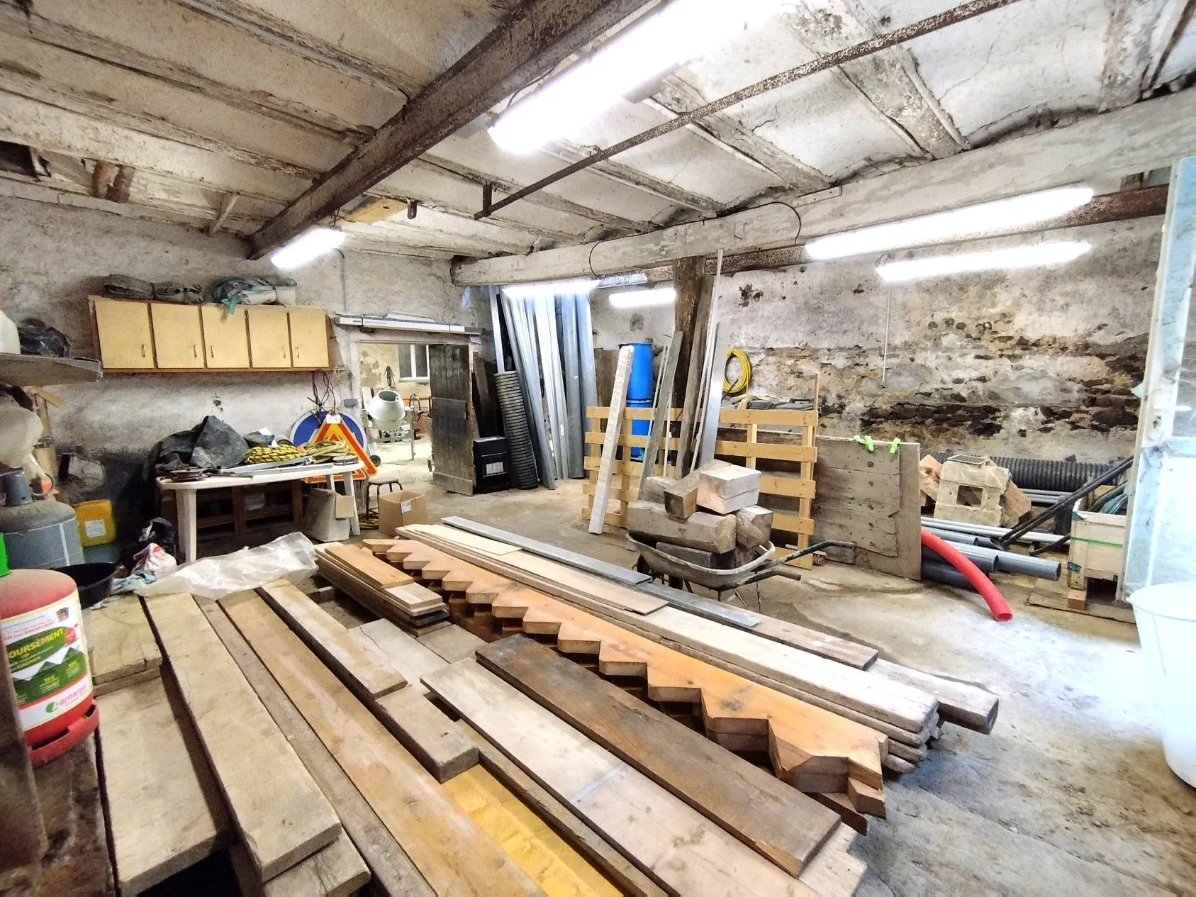 Maison de village à Jullié de 245 m² avec potentiel au cœur des vignes 