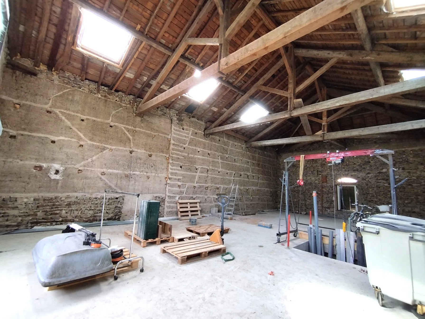 Maison de village à Jullié de 245 m² avec potentiel au cœur des vignes 