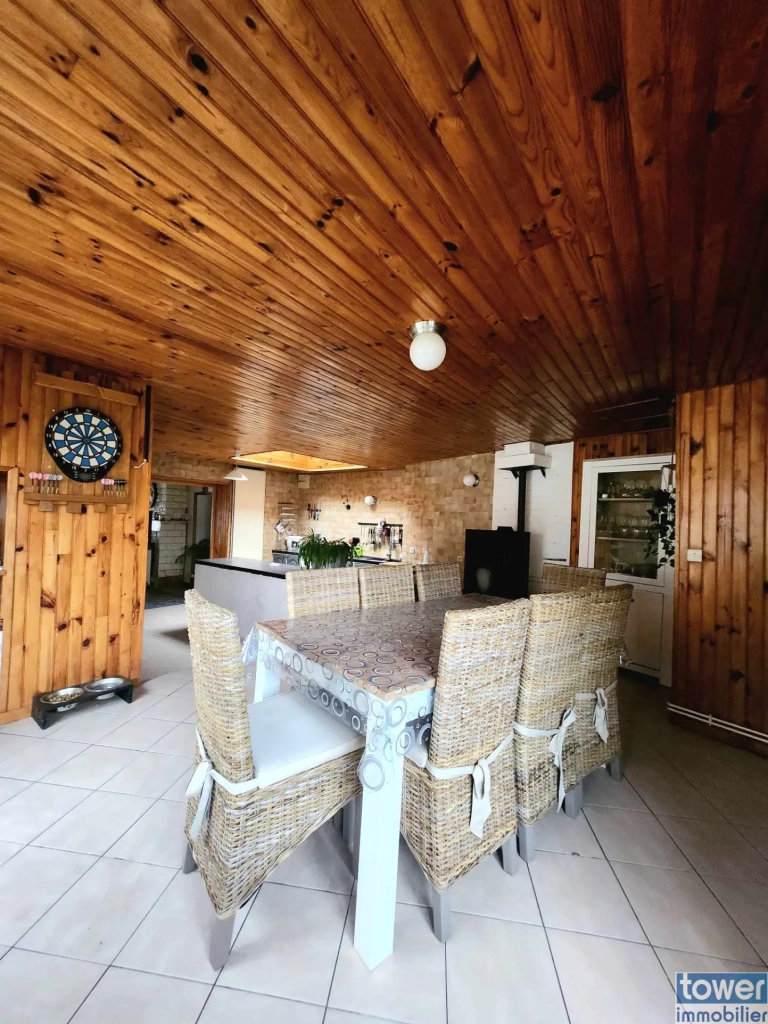 Maison à vendre à Pernes, 2 chambres, jardin, garage, secteur calme