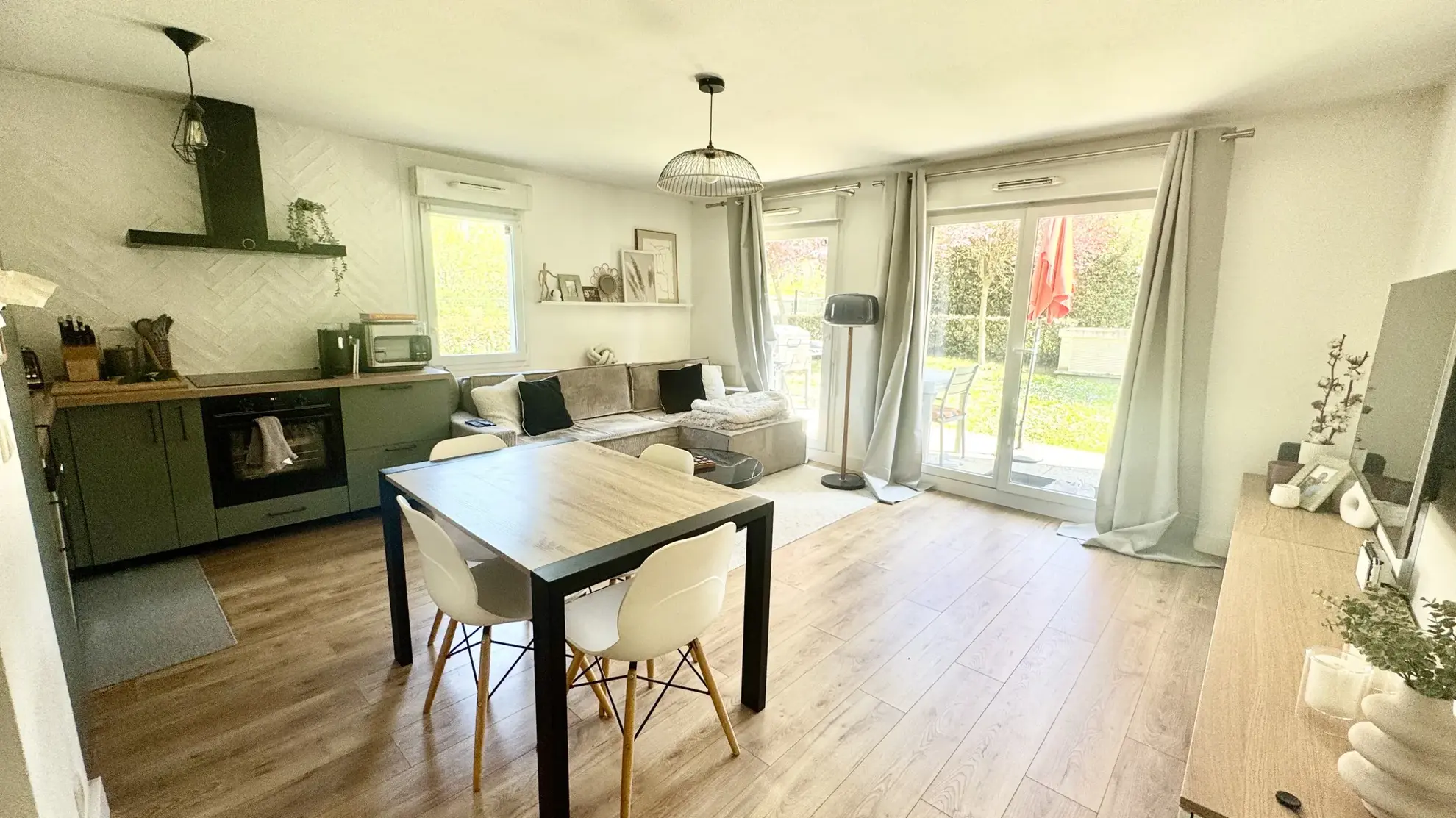 Appartement T3 avec jardin privatif à Mantes-la-Ville - Emplacement idéal 
