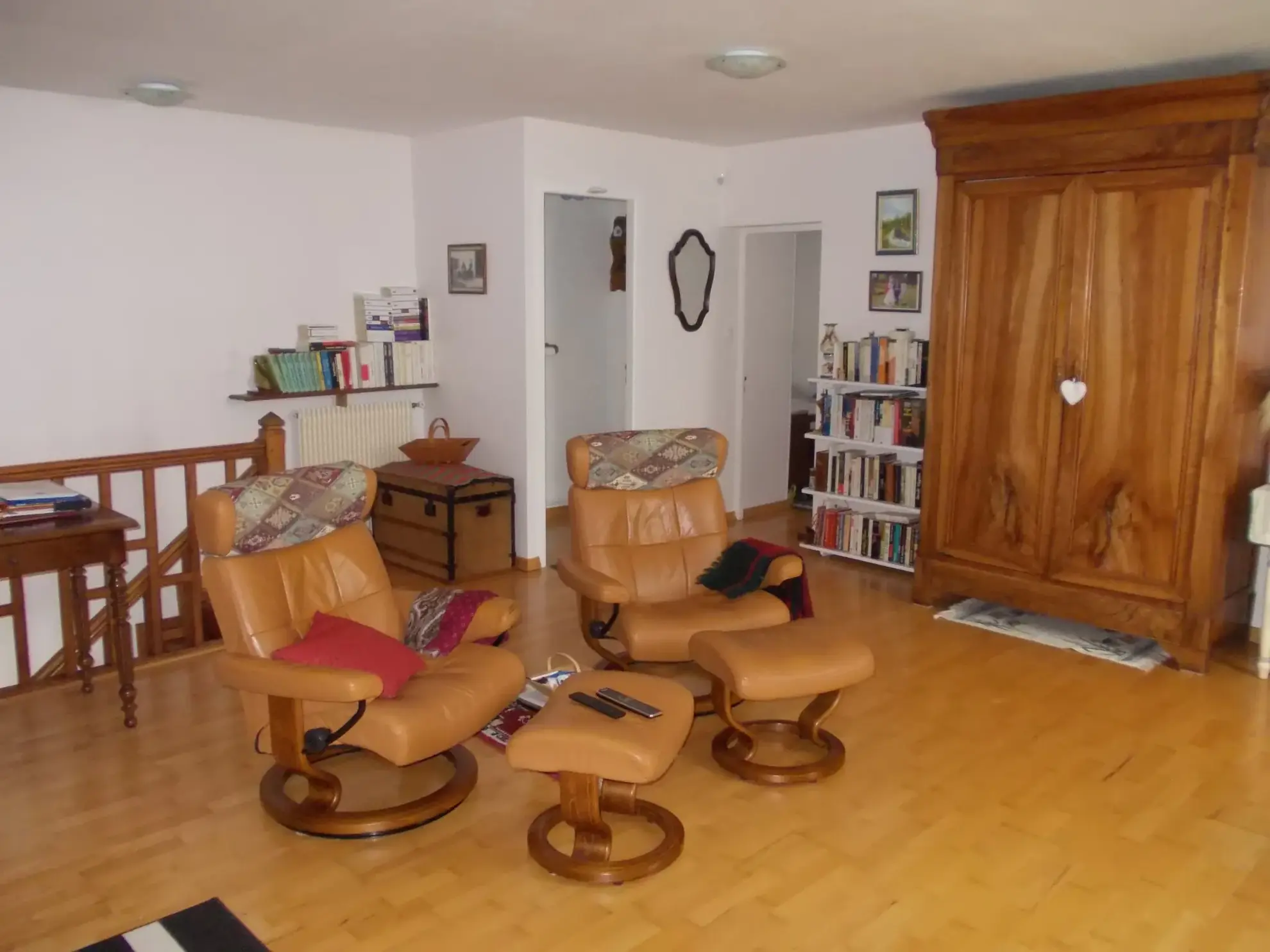 Maison charentaise à Jonzac de 121 m² avec terrain arboré et rénovation récente 