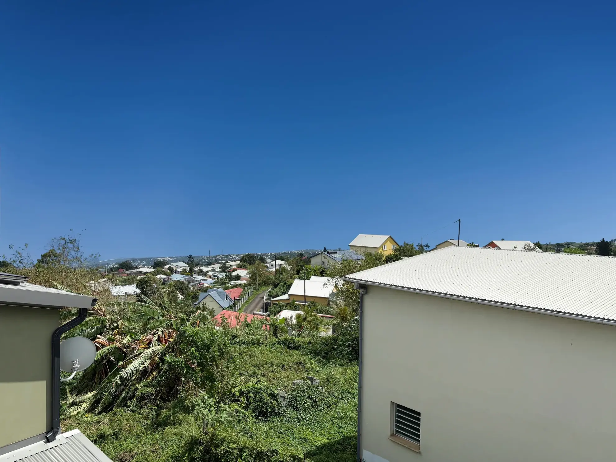 Beautiful T4 House with Stunning Views in Trois-Bassins Les Hauts 