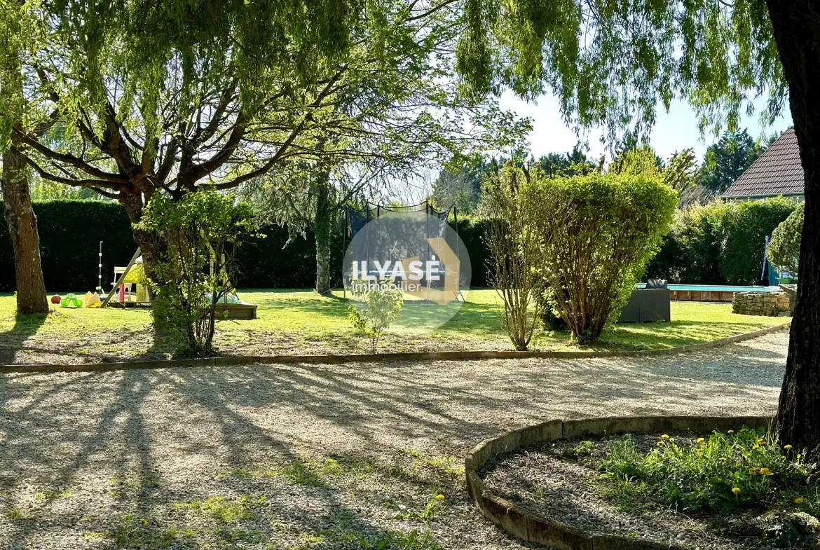 Charmante maison de 130 m² avec piscine et grand jardin à Allériot 