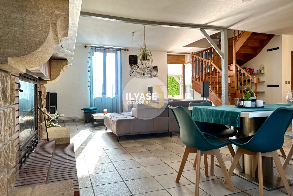 Charmante maison de 130 m² avec piscine et grand jardin à Allériot 