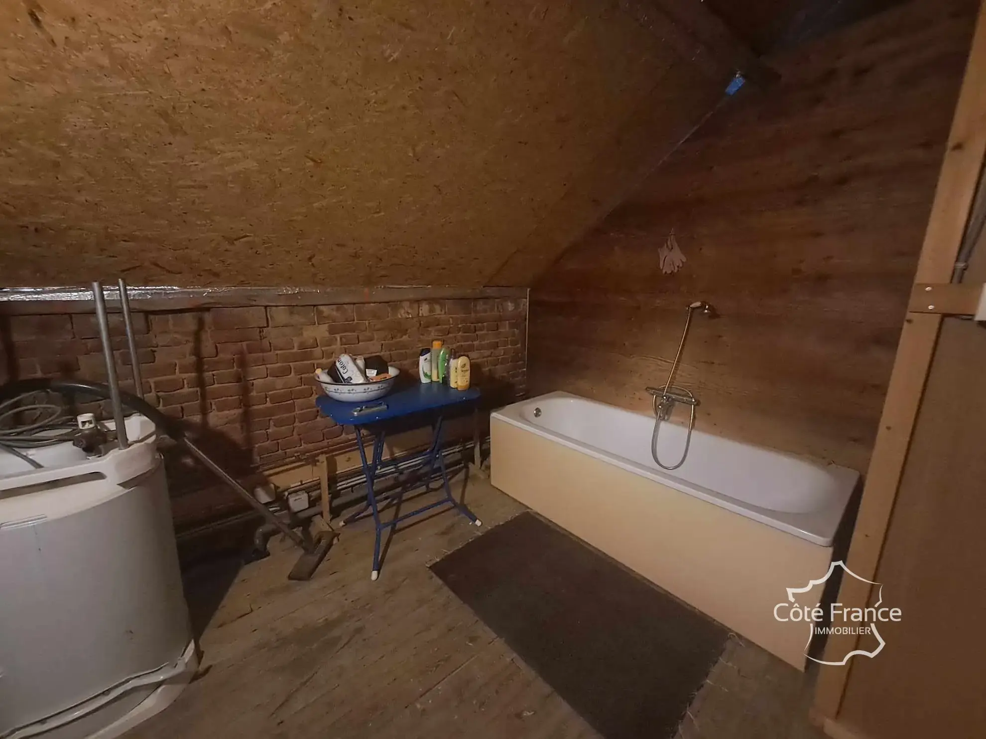 Charmante maison à rénover à Dohis avec vue dégagée – 630 m² de terrain 