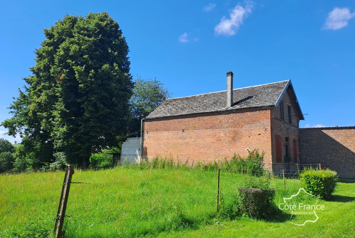 Charmante maison à rénover à Dohis avec vue dégagée – 630 m² de terrain 