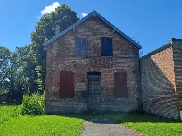 Charmante maison à rénover à Dohis avec vue dégagée – 630 m² de terrain