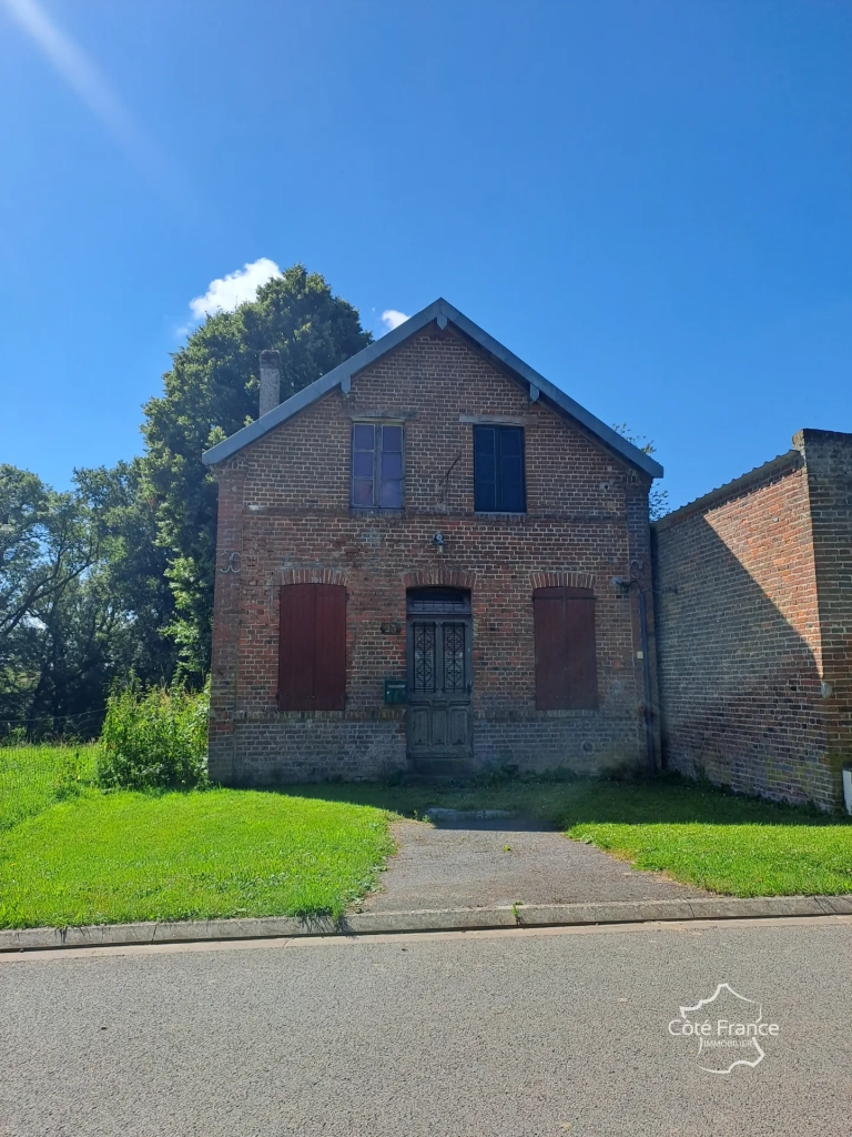 Charmante maison à rénover à Dohis avec vue dégagée – 630 m² de terrain