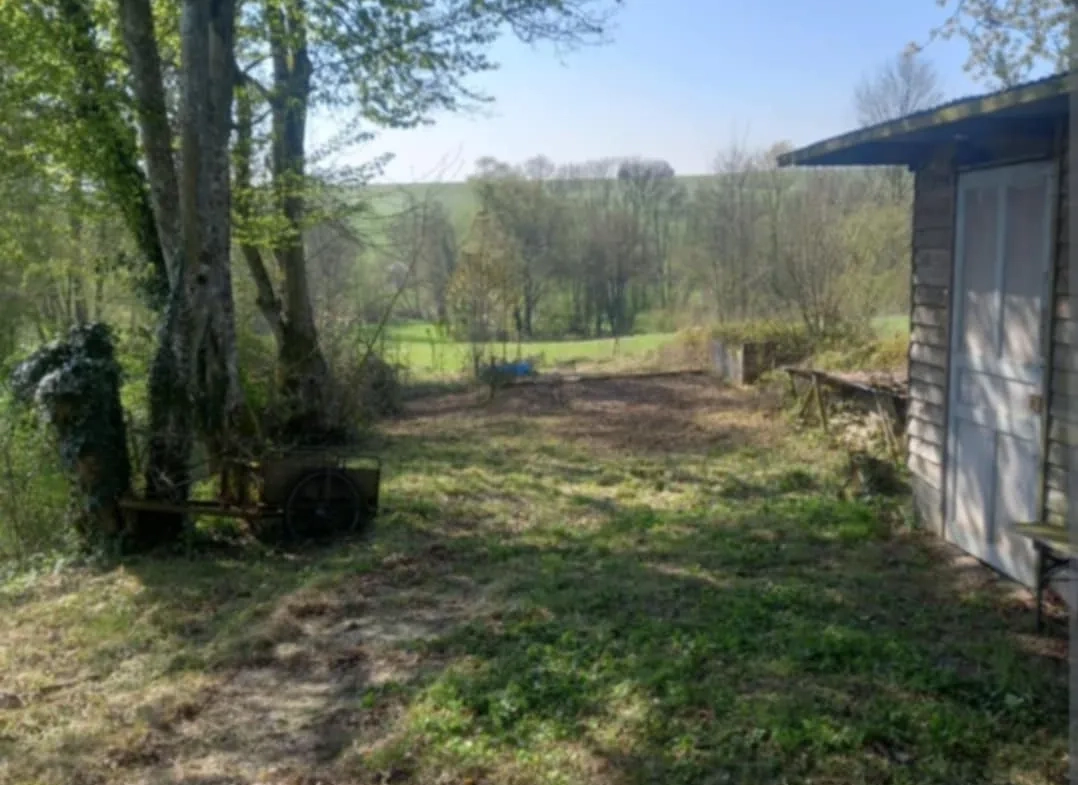 Charmante maison à rénover à Dohis avec vue dégagée – 630 m² de terrain 