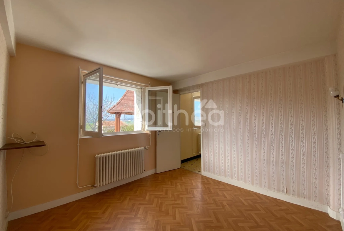 Maison à vendre de 110 m² avec garage et jardin à La Péruse (16270) 