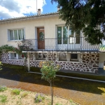 Maison à vendre de 110 m² avec garage et jardin à La Péruse (16270)