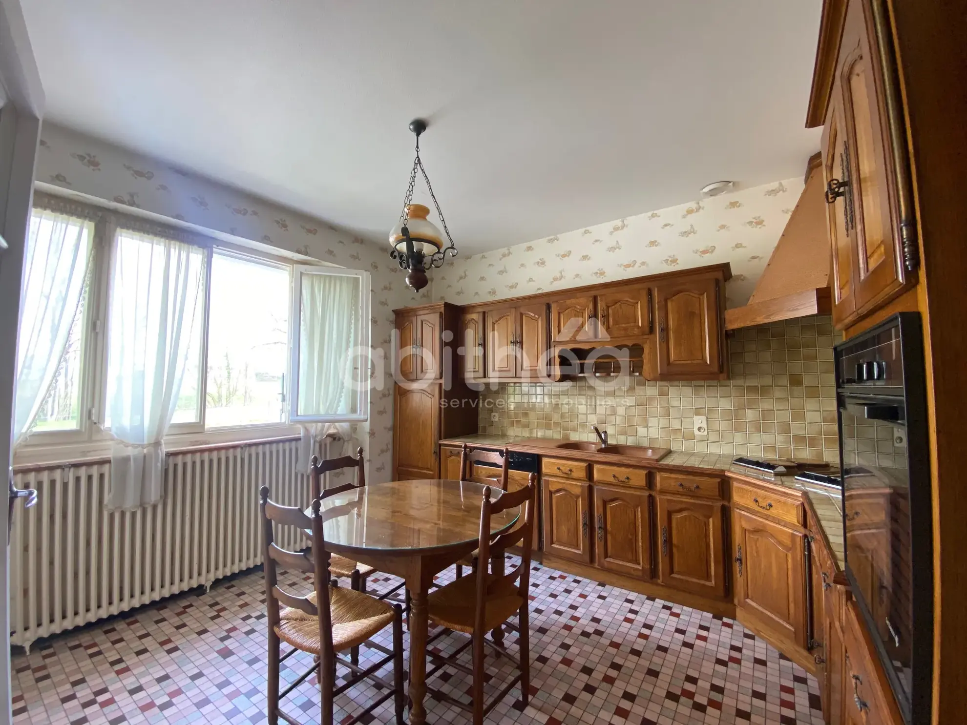 Maison à vendre de 110 m² avec garage et jardin à La Péruse (16270) 