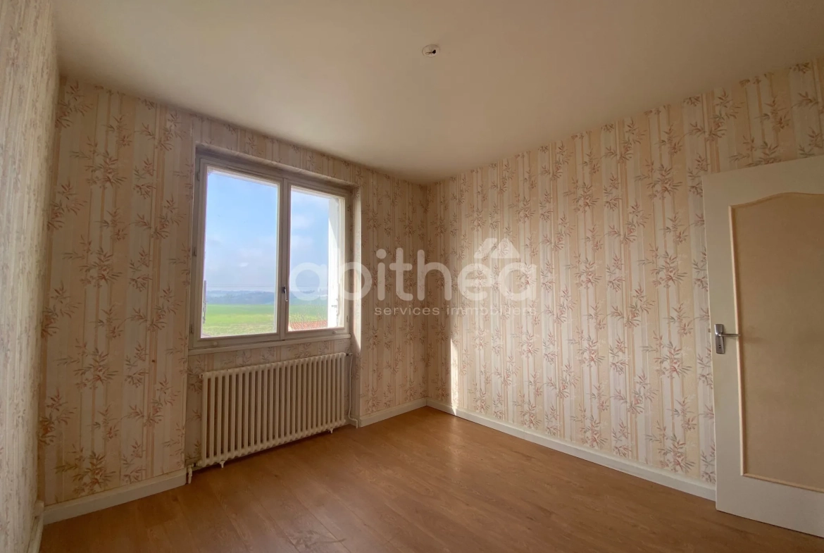 Maison à vendre de 110 m² avec garage et jardin à La Péruse (16270) 