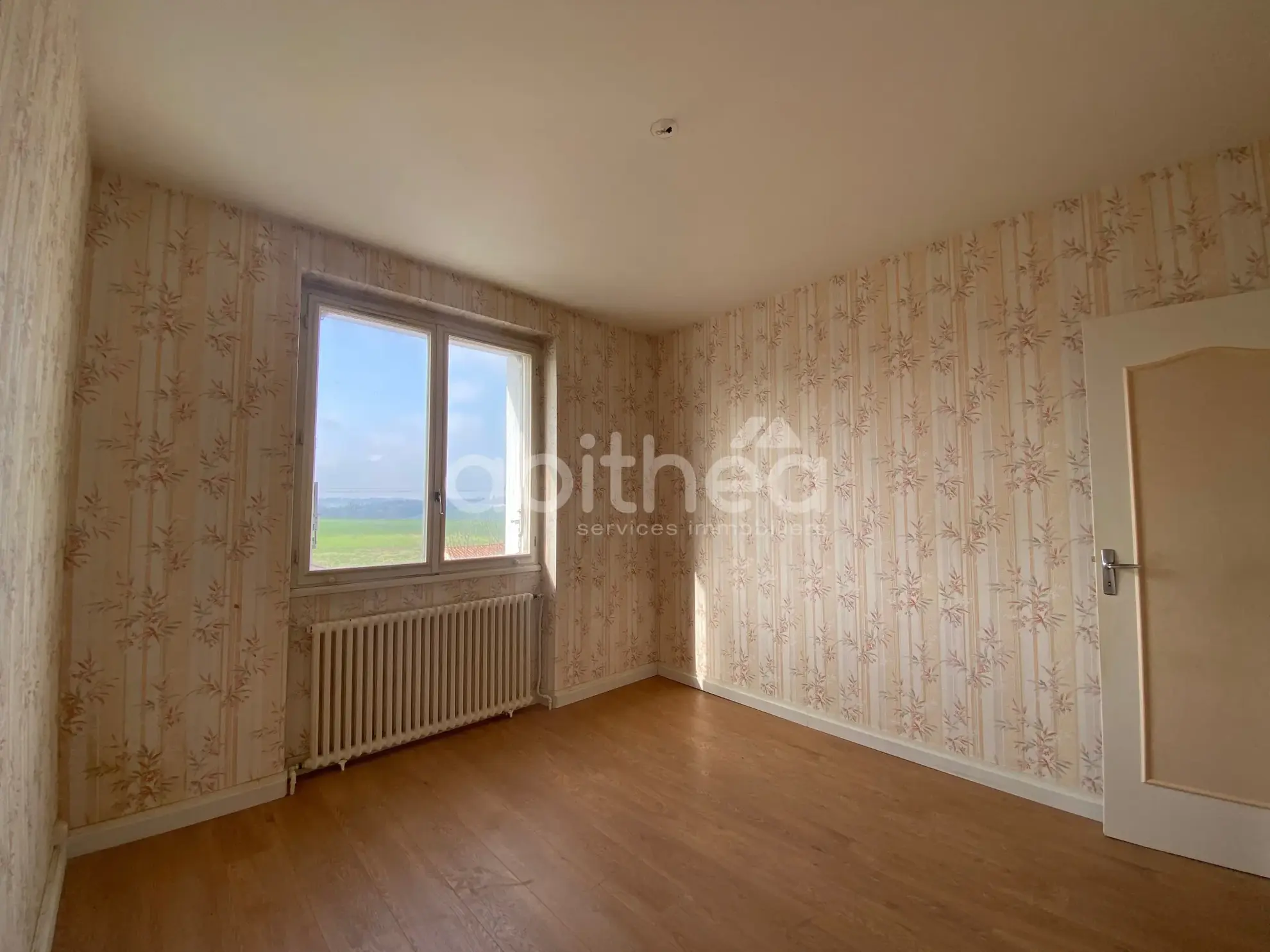 Maison à vendre de 110 m² avec garage et jardin à La Péruse (16270) 