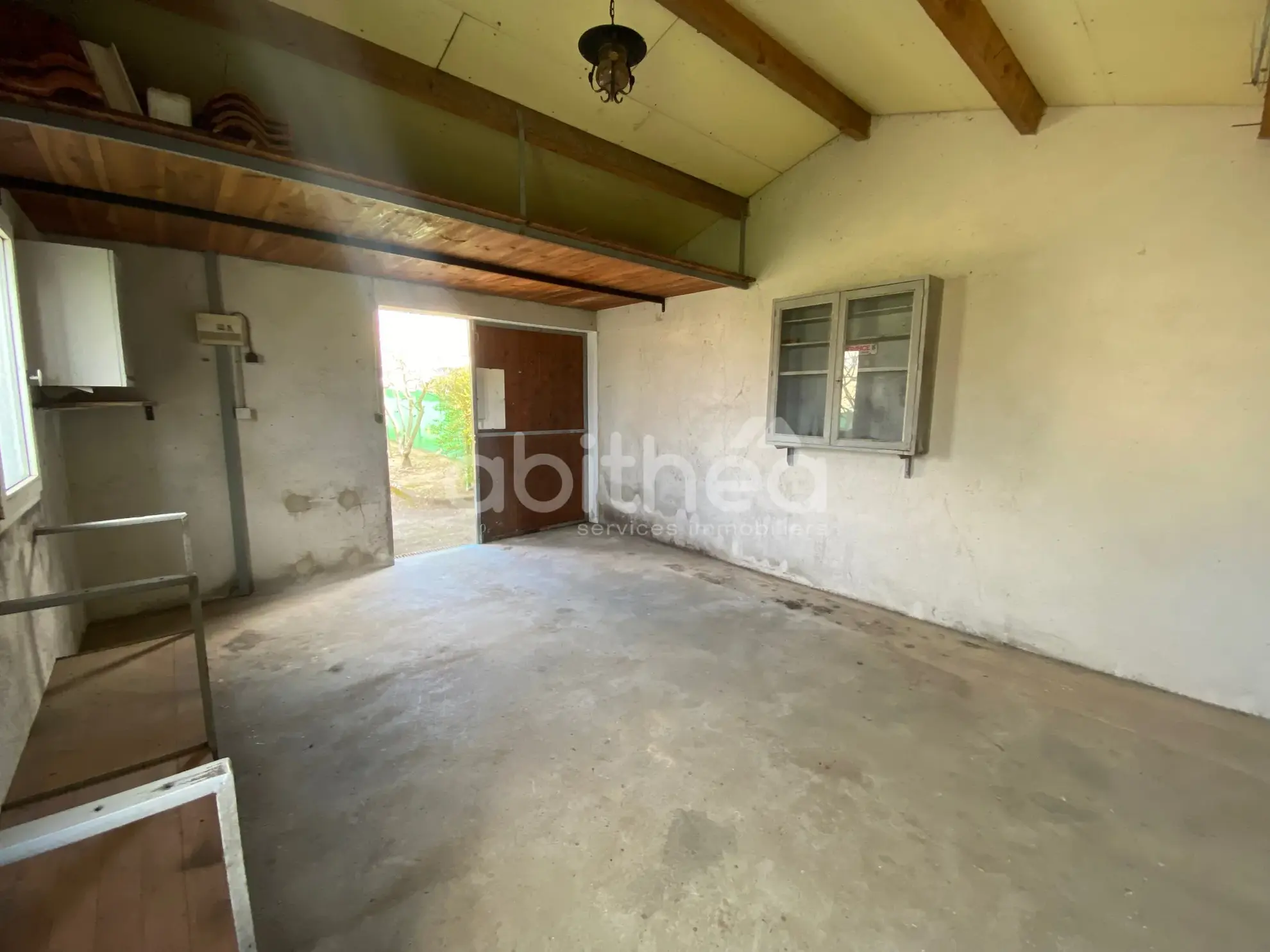 Maison à vendre de 110 m² avec garage et jardin à La Péruse (16270) 