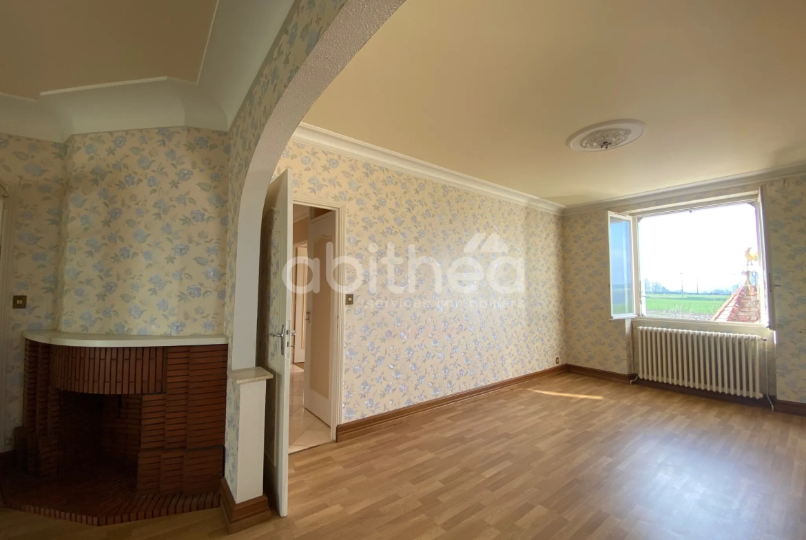 Maison à vendre de 110 m² avec garage et jardin à La Péruse (16270) 